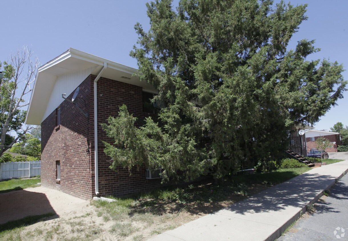 Building Photo - 3011 Denver St