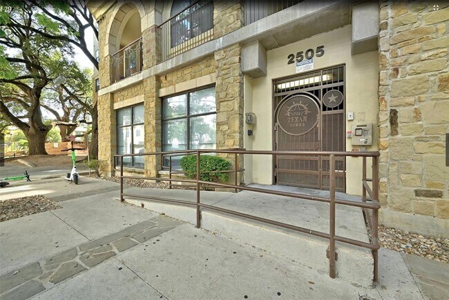 Foto del edificio - 2505 San Gabriel St