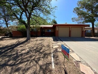 Building Photo - 2440 Algodones St NE