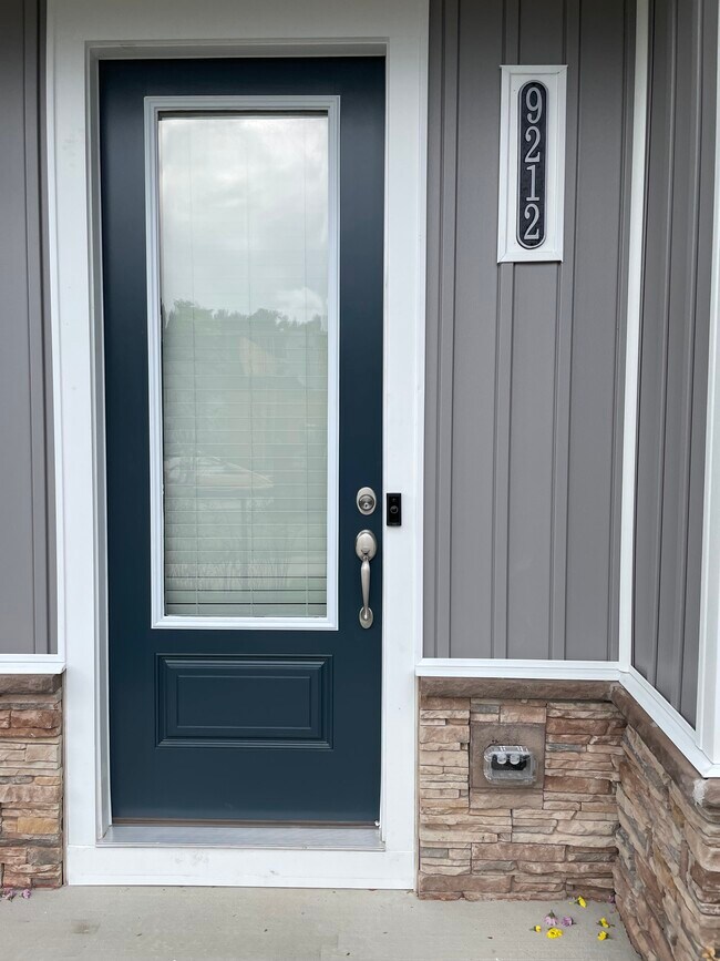 Building Photo - 9212 St Charles Cir