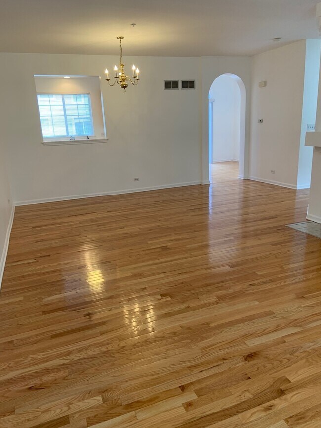 Foto del edificio - 2607 N Greenwood Ave