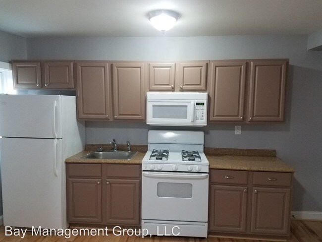 Building Photo - 2 br, 2 bath House - 1427 Broening Hwy