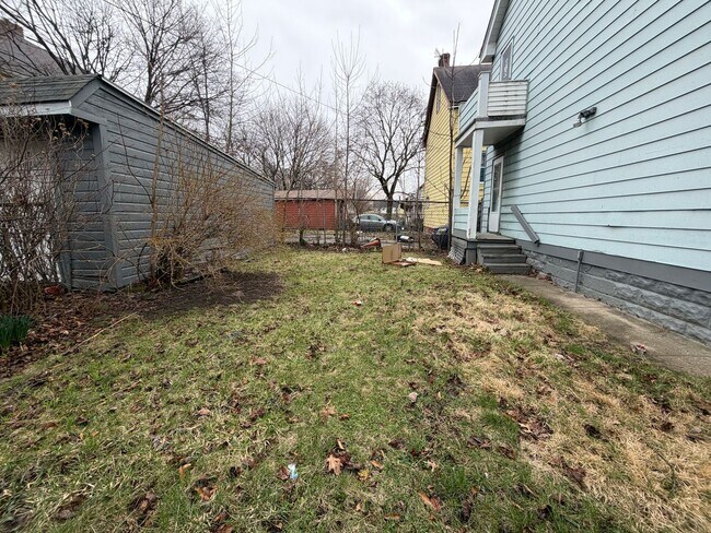 Foto del edificio - 3973-3975 E 123rd St Cleveland Oh 44105 MFH2 .T2