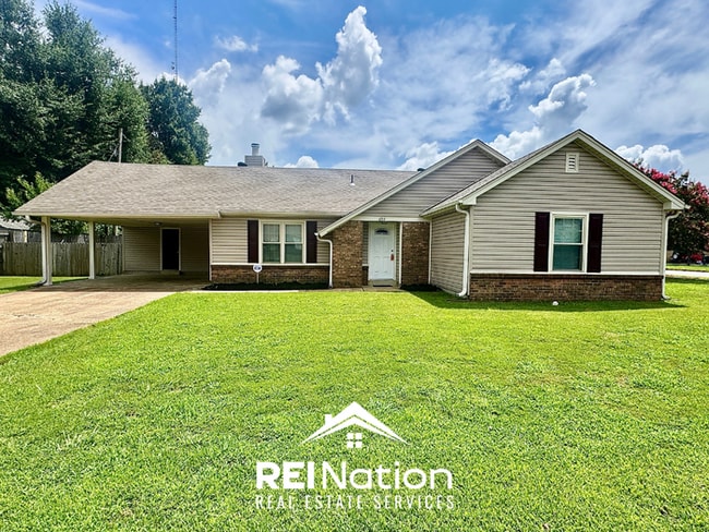 Move-In Ready 3BR/2BA Home in 38133 - Hardwood Floors & Great Storage - Move-In Ready 3BR/2BA Home in 38133 - Hardwood Floors & Great Storage