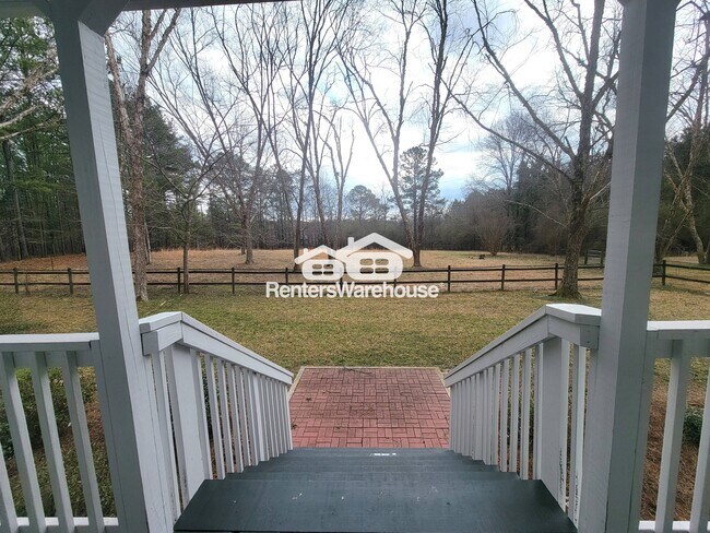 Foto del edificio - 11855 Jones Ferry Rd