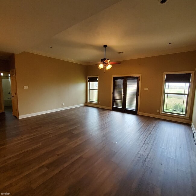Building Photo - 3 br, 2 bath House - 6045 Ava Lane