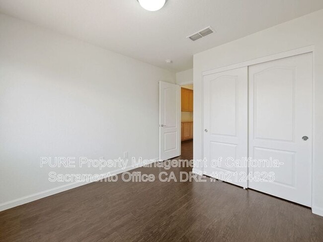 Foto del edificio - 2011 Misty Meadow Dr