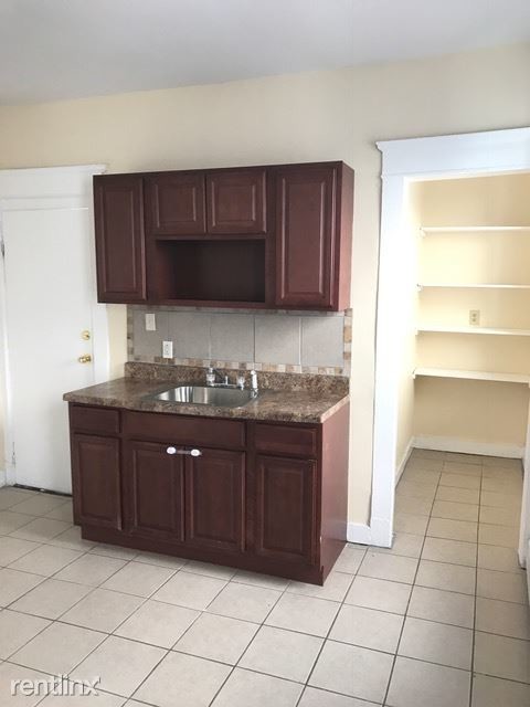 2 br, 1 bath - 167 Scranton St Fl 2 - 2 br, 1 bath  - 167 Scranton St Fl 2