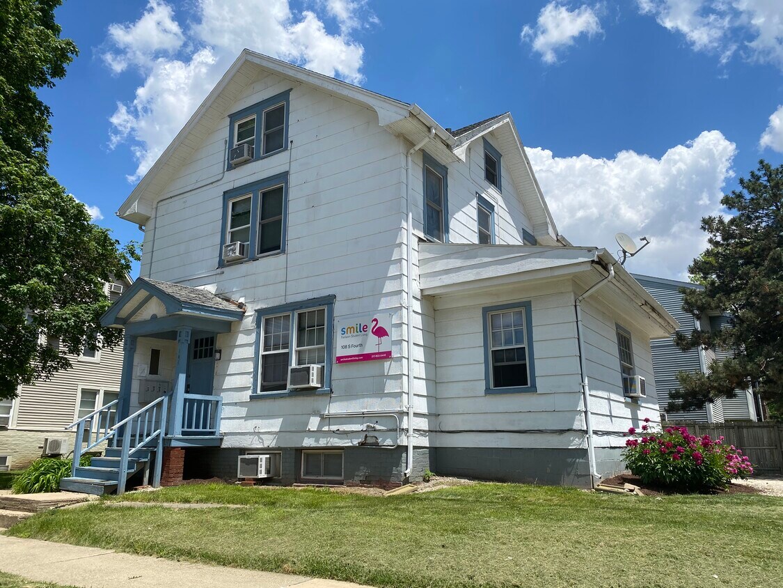 Foto principal - 108 S 4th St