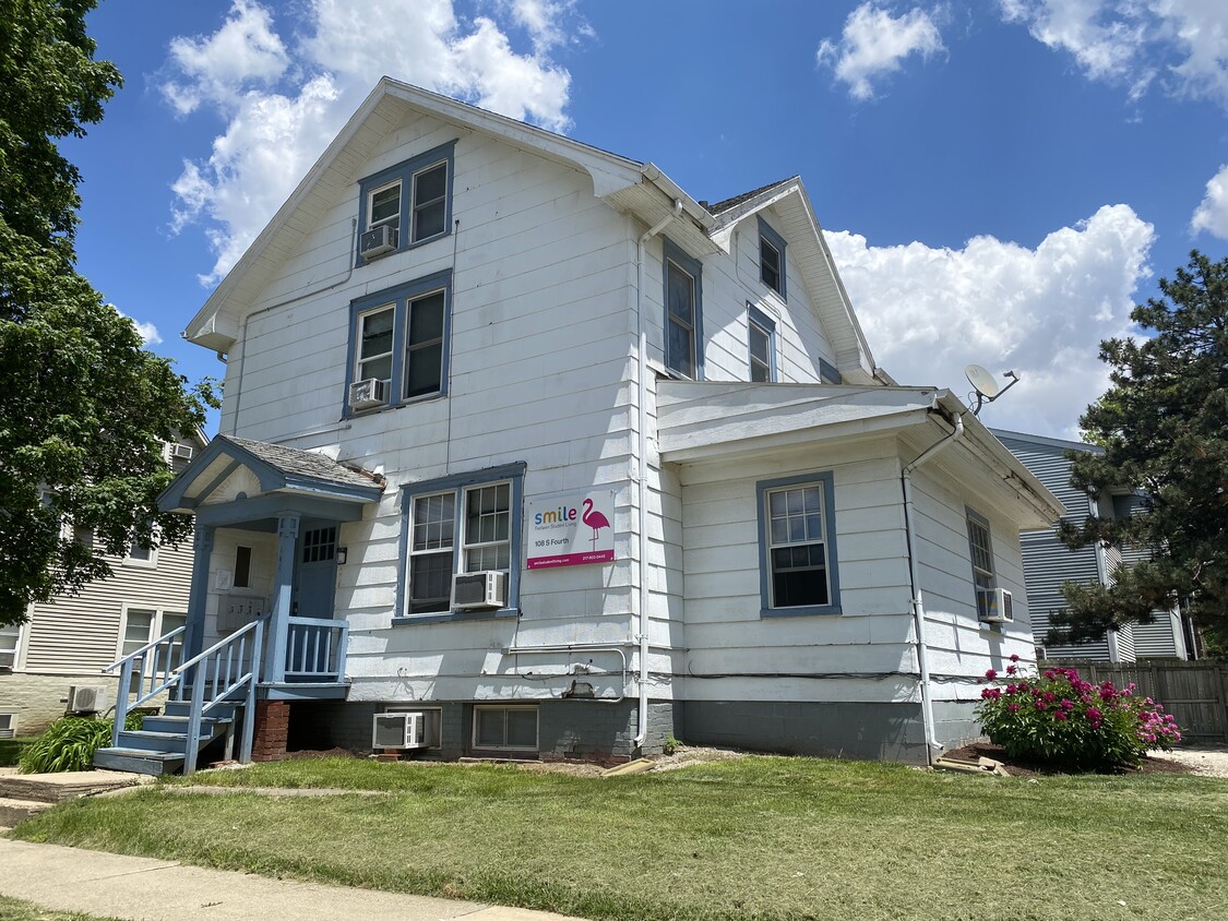 Primary Photo - 108 S 4th St