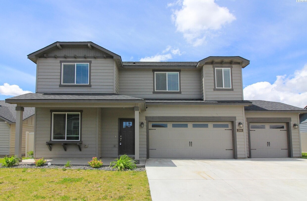 Primary Photo - 4 Bed, 2.5 Bath House in South Kennewick