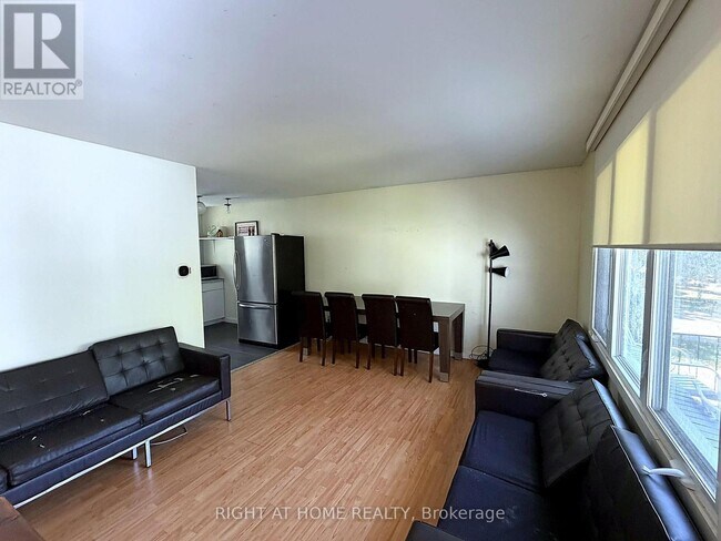 Building Photo - 420 Citation Dr