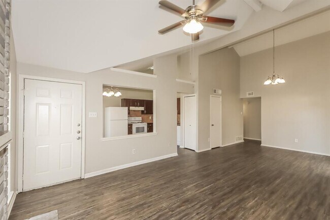 Building Photo - 16914 Kilwinning Dr