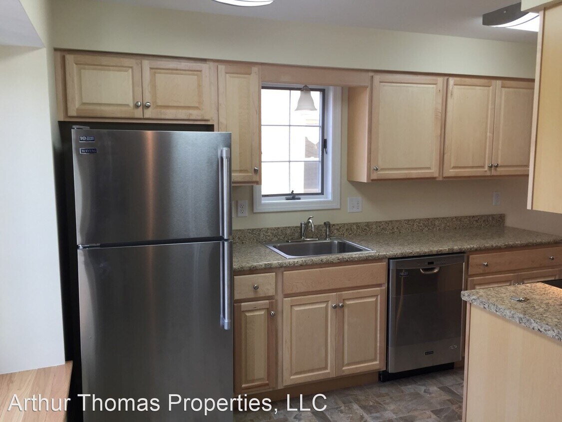 672678 Central Ave, Dover, NH 03820 Room for Rent in Dover, NH