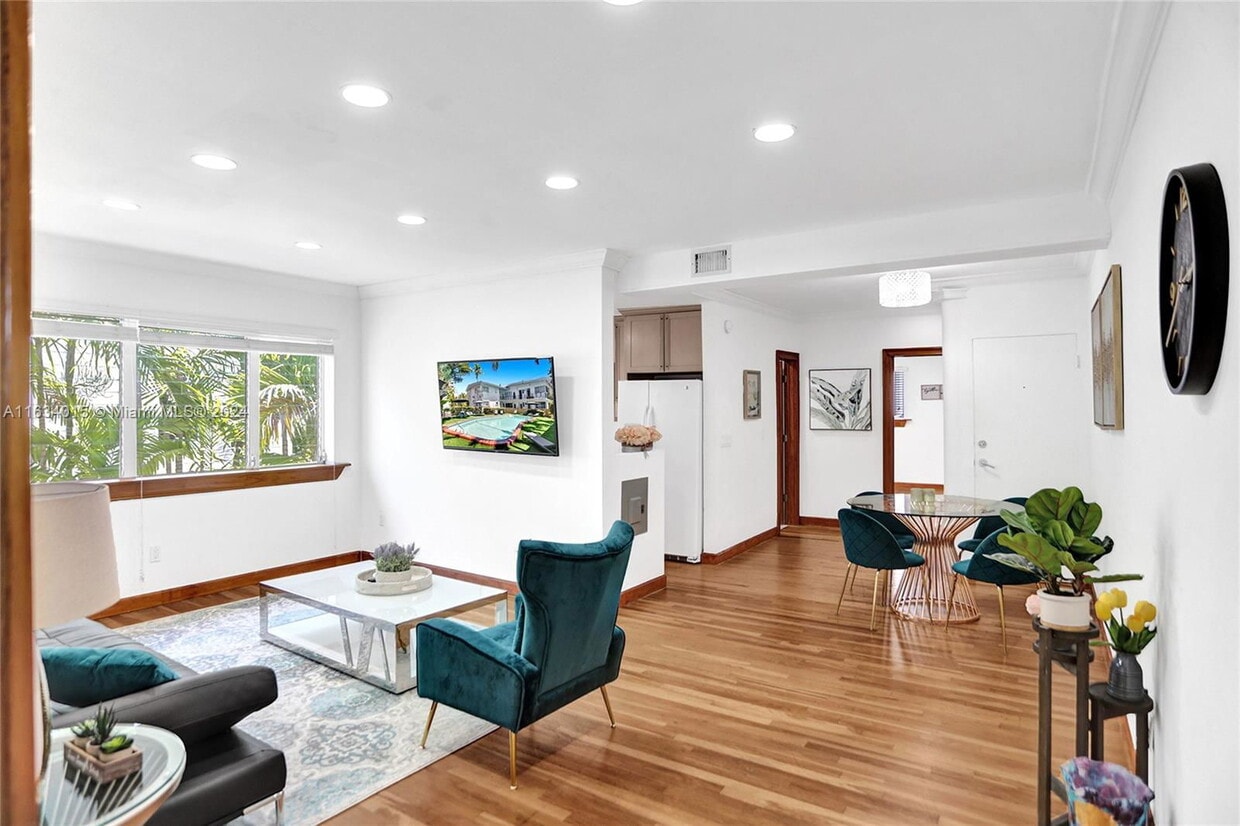 10002 E Bay Harbor Dr Unit 9, Bay Harbor Islands, FL 33154 Condo for