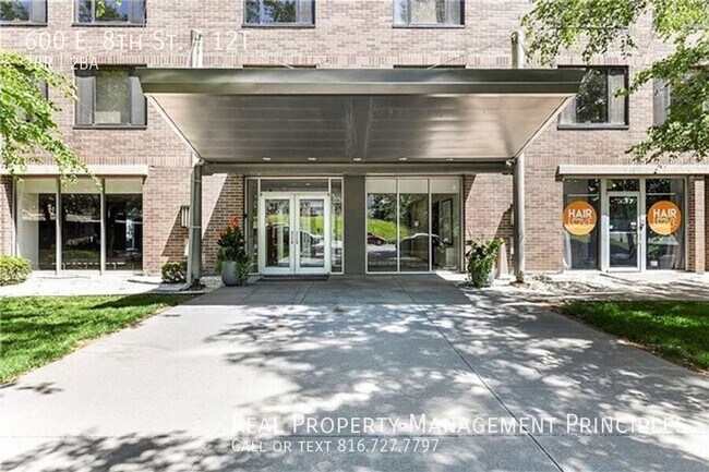 Foto del edificio - 600 E 8th St