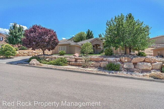 Foto del edificio - 4 br, 2.5 bath House - 1994 E Knolls Drive