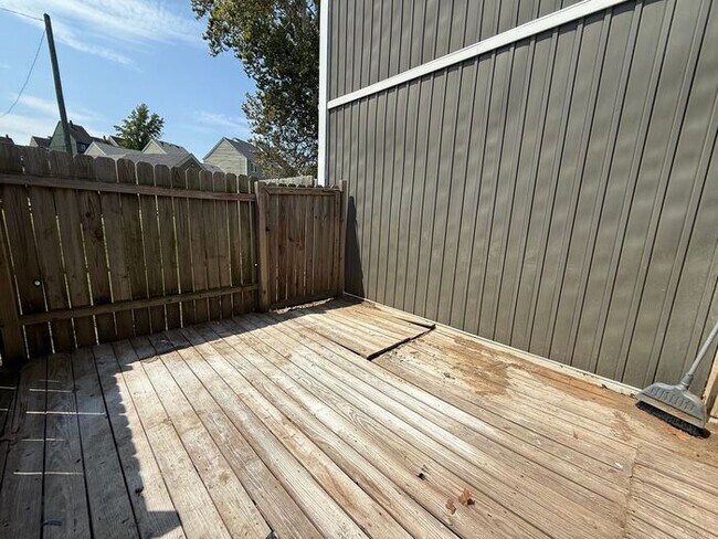 Foto del edificio - Fabulous Renovation!! Hermitage 1 Level Co...