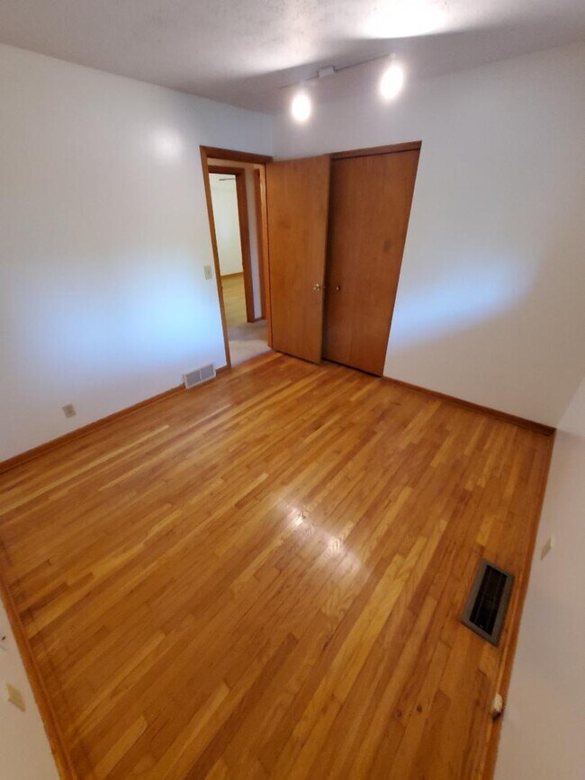 Foto del edificio - 6814 Ravenwood Ave NW