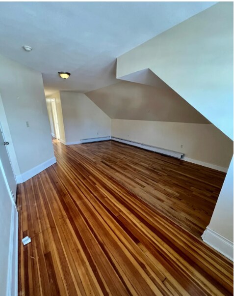 Foto del edificio - 62 Quaker Ln S