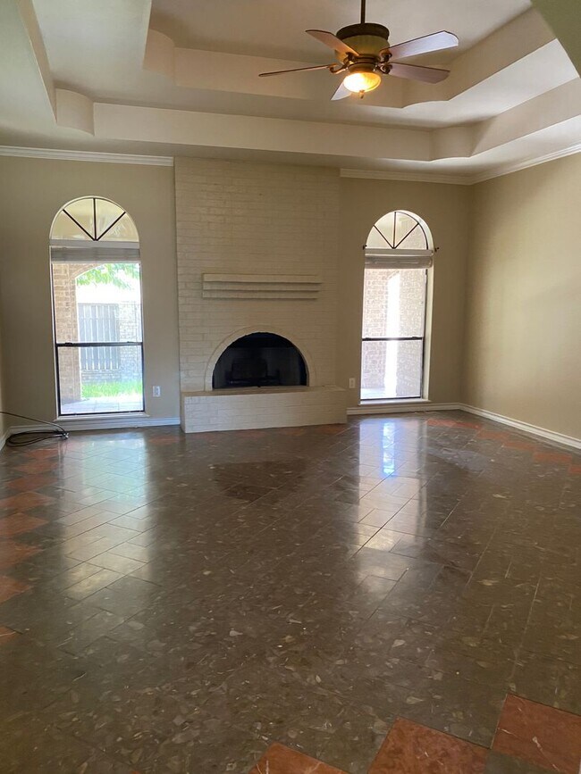 Foto del edificio - [3/2/3 READY FOR LEASE]