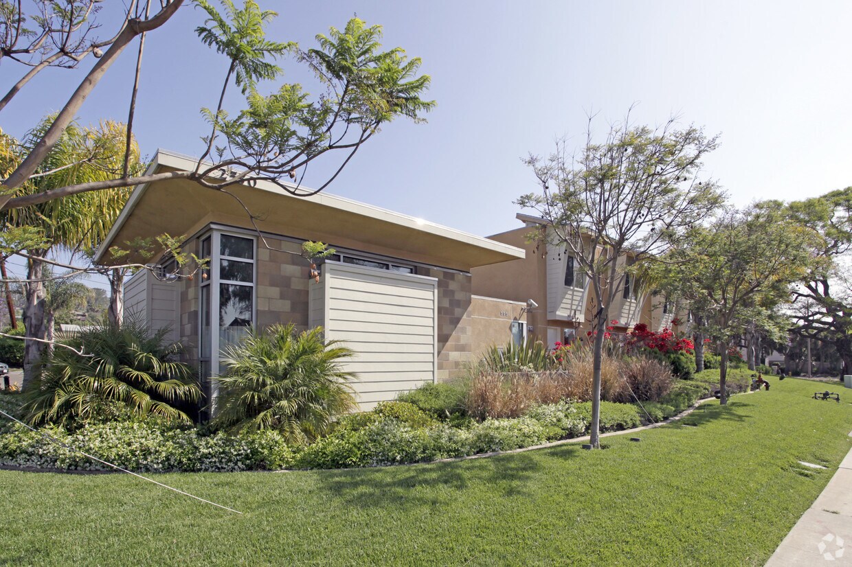 Foto del edificio - 2550 Garnet Ave