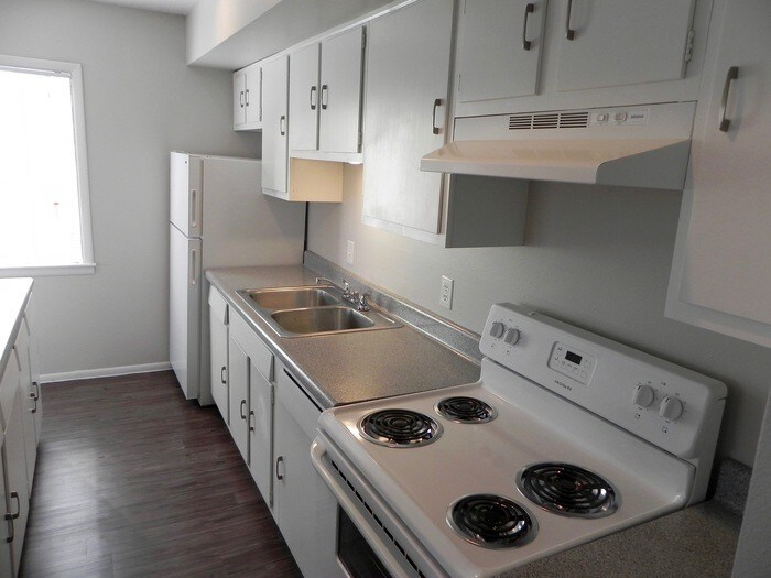 Primary Photo - Fully Remodeled 2 Bedroom Available Now!