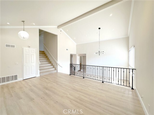 Building Photo - 30 Abeto