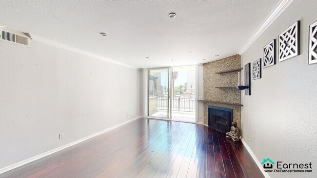 Building Photo - Spacious and Unique Ground-Floor 2BD/2BA U...