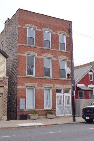 Primary Photo - 2109 W 18th St