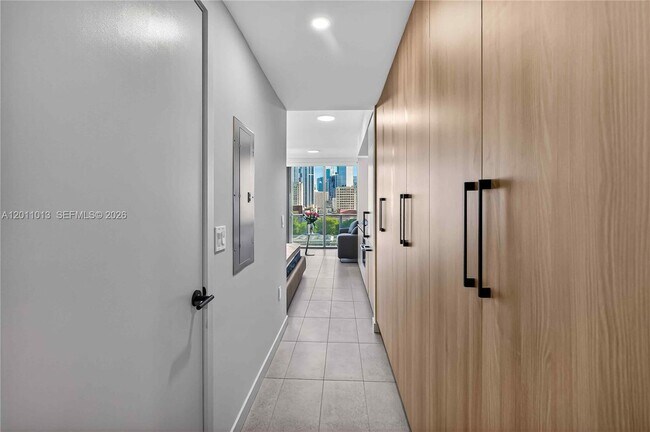 Foto del edificio - 121 NE 5th St