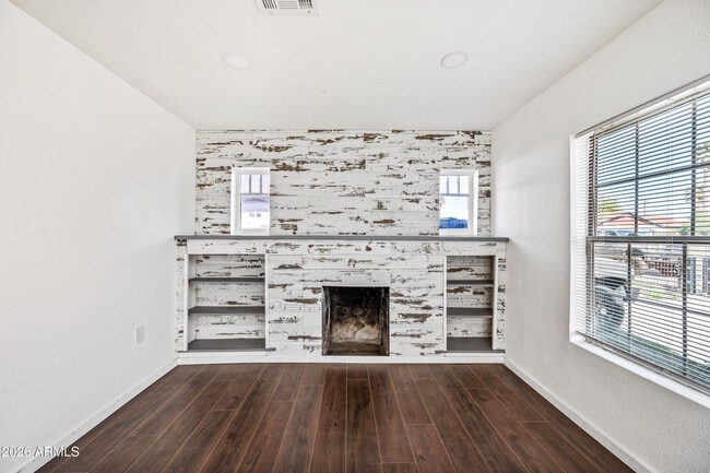 Foto del edificio - 330 N 15th St