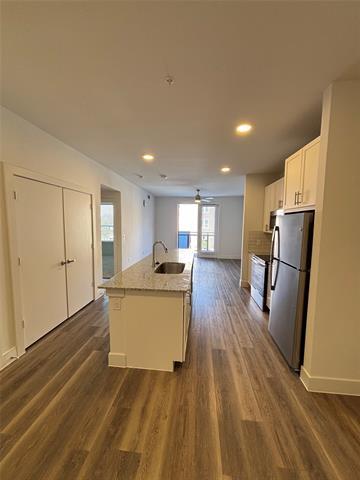 Foto del edificio - 300 N McDonald St