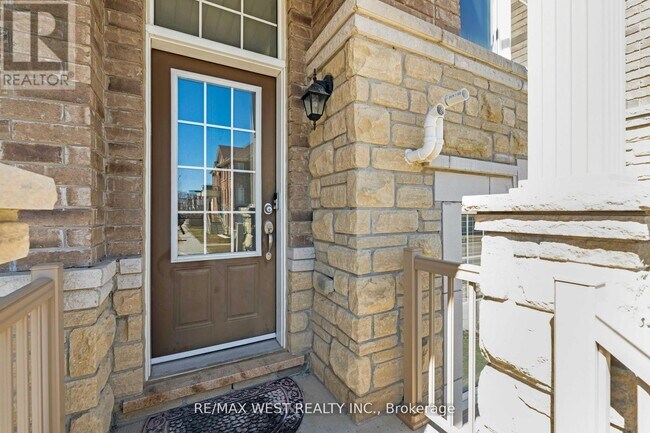 Building Photo - 308 Delray Dr