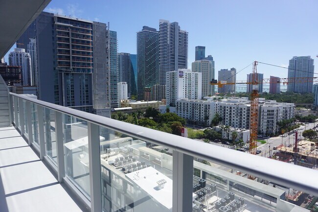 Foto del edificio - 1010 SW 2nd Ave