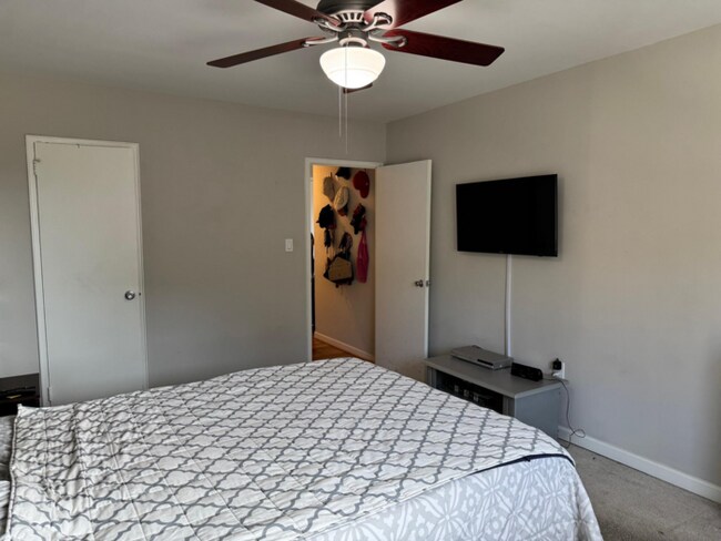 Foto del edificio - 1200 S Arlington Ridge Rd
