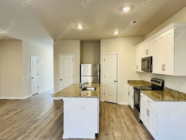 Foto del edificio - 300 Seidov Cobb Way