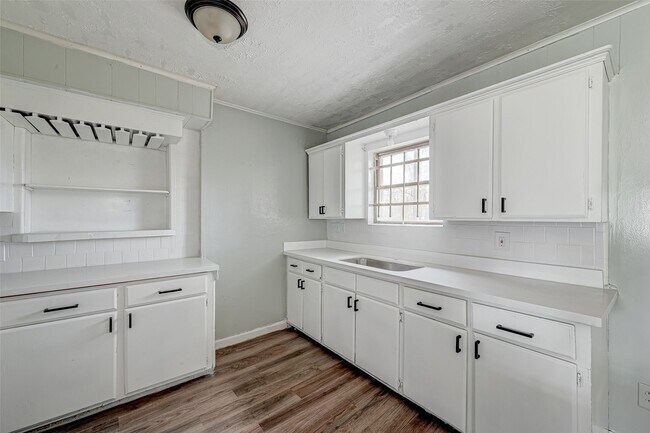 Foto del edificio - 5315 Bellfort Ct