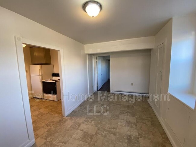 Foto del edificio - 6 Reese Ave