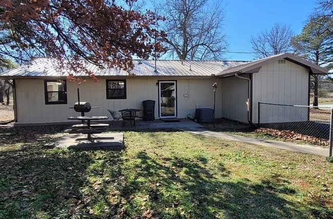 Foto del edificio - 415641 E 1094 Rd