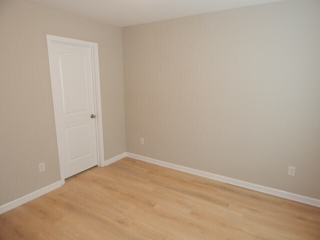 Foto del edificio - 415 Laurel Grove Ct