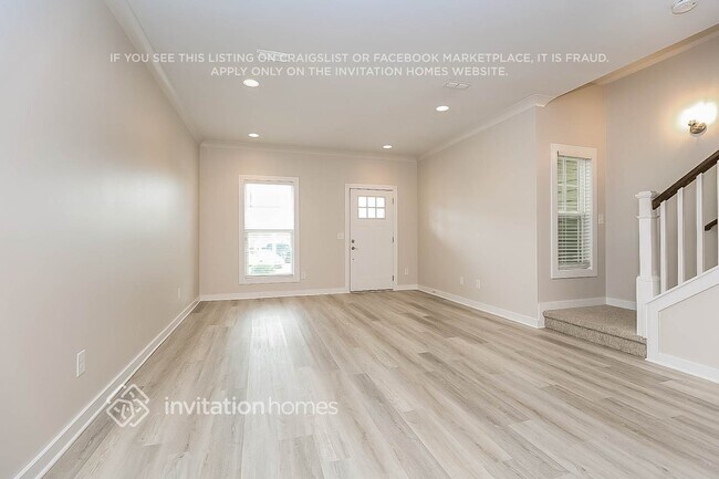 Foto del edificio - 826 Ashland Pl Dr
