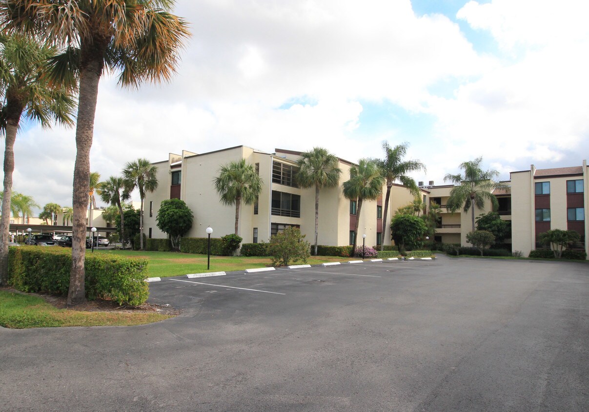 Primary Photo - 3635 Boca Ciega Dr
