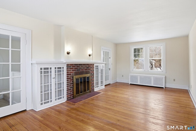 Foto del edificio - 815 E Main St