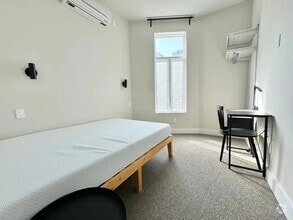 Building Photo - Furnished room/NOT APARTMENT