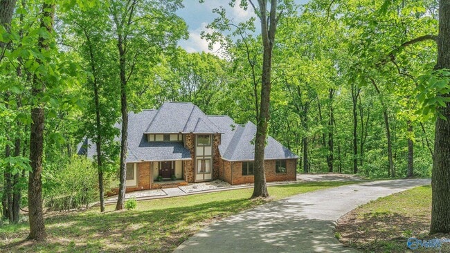 Building Photo - 511 Rainbow Dr