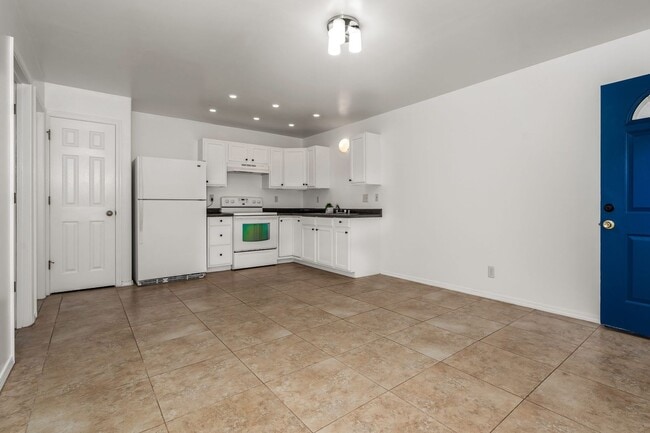 Building Photo - Unfurnished, 1 Bedroom/1 Bath, Ohana