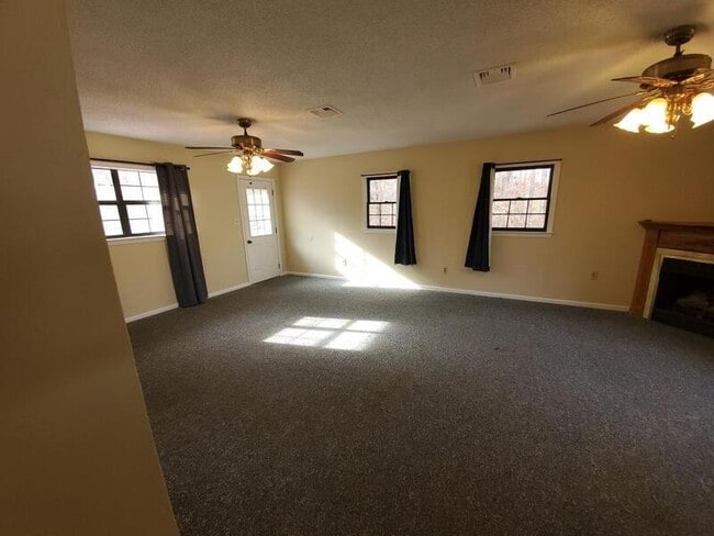 Foto del edificio - 6414 Tradewinds Dr