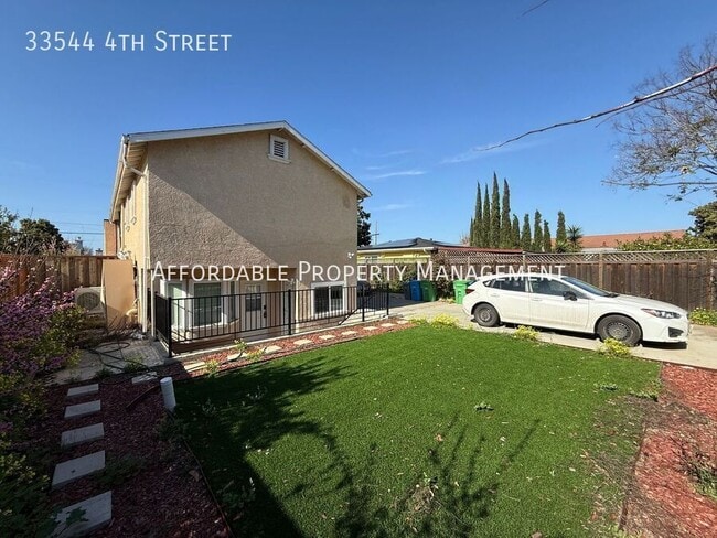 Building Photo - 33544 4th St