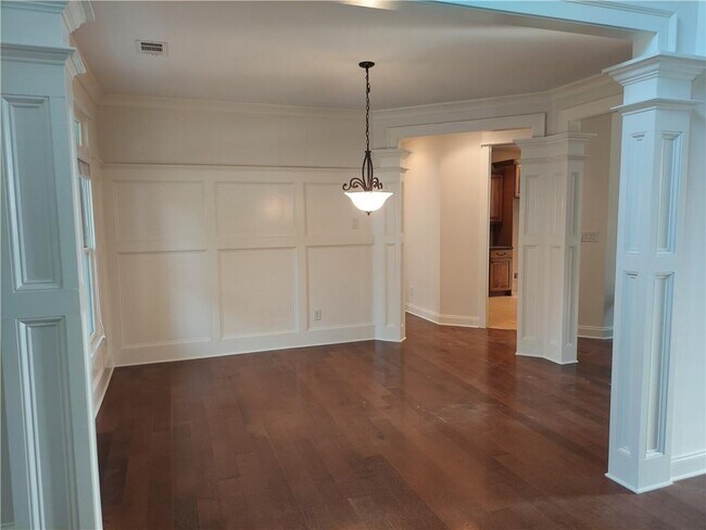 Building Photo - 3426 River Birch Loop